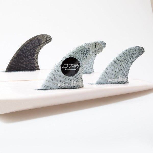 Quilla FCS II Shaper HaydenShapes PCC Tri Fin Talla M